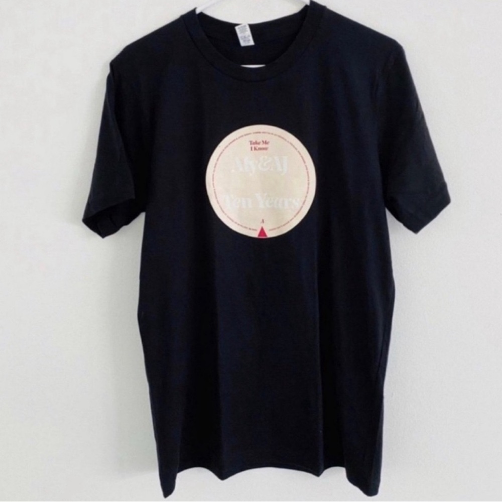 Aly & AJ Ten Years Tee Medium